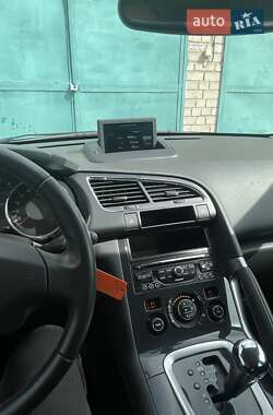 Позашляховик / Кросовер Peugeot 3008 2016 в 