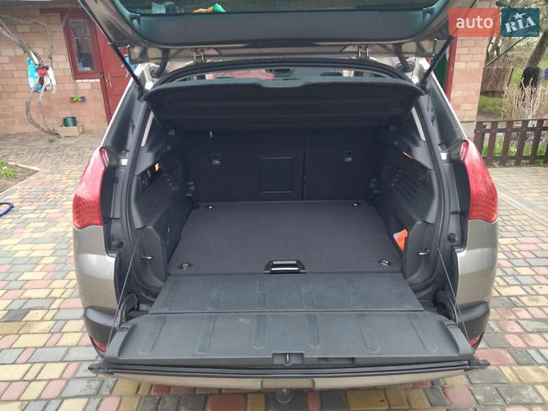 Внедорожник / Кроссовер Peugeot 3008 2010 в Костополе