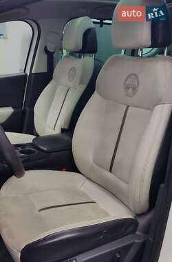 Внедорожник / Кроссовер Peugeot 3008 2013 в 