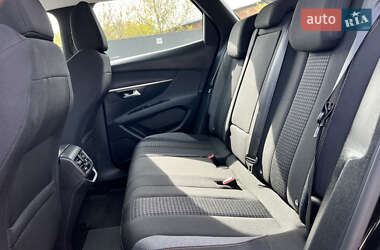 Позашляховик / Кросовер Peugeot 3008 2021 в 