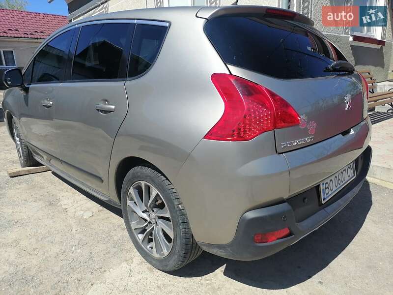 Позашляховик / Кросовер Peugeot 3008 2011 в Тернополі