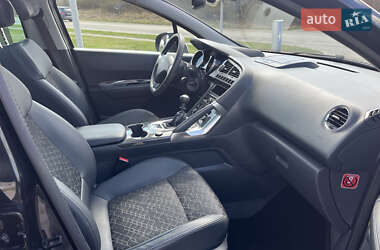 Позашляховик / Кросовер Peugeot 3008 2014 в 