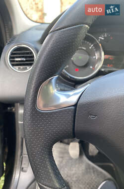 Позашляховик / Кросовер Peugeot 3008 2014 в 