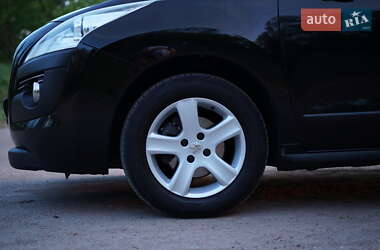 Внедорожник / Кроссовер Peugeot 3008 2013 в 