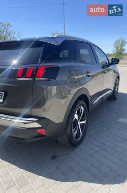 Позашляховик / Кросовер Peugeot 3008 2020 в 