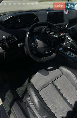 Позашляховик / Кросовер Peugeot 3008 2020 в 