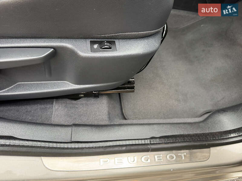 Внедорожник / Кроссовер Peugeot 3008 2012 в Киеве