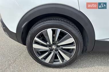 Позашляховик / Кросовер Peugeot 3008 2019 в 