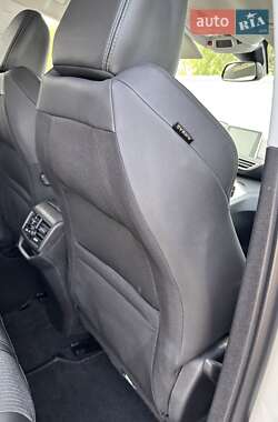Позашляховик / Кросовер Peugeot 3008 2019 в 