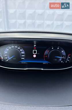 Позашляховик / Кросовер Peugeot 3008 2019 в 