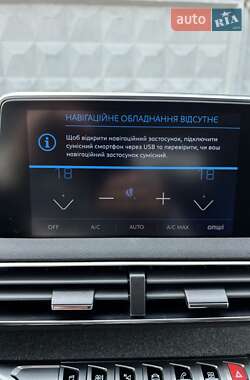 Позашляховик / Кросовер Peugeot 3008 2019 в 