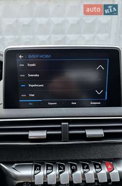 Позашляховик / Кросовер Peugeot 3008 2019 в 