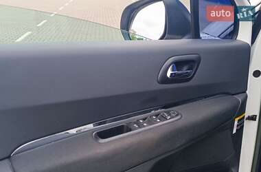 Позашляховик / Кросовер Peugeot 3008 2013 в 