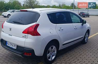 Позашляховик / Кросовер Peugeot 3008 2013 в 