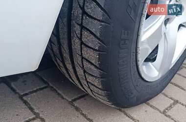 Позашляховик / Кросовер Peugeot 3008 2013 в 