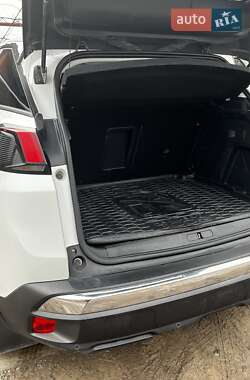 Внедорожник / Кроссовер Peugeot 3008 2017 в 
