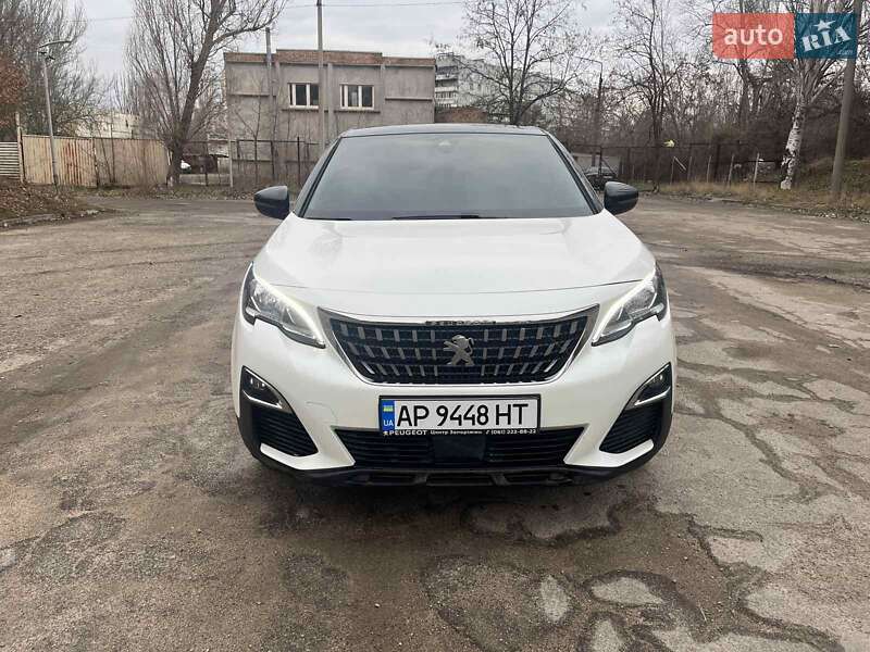 Внедорожник / Кроссовер Peugeot 3008 2017 в 