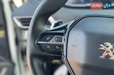 Позашляховик / Кросовер Peugeot 3008 2018 в 