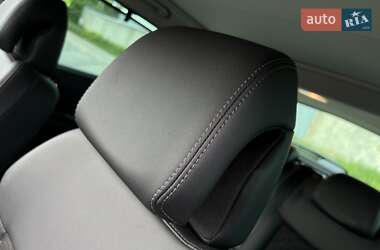 Внедорожник / Кроссовер Peugeot 3008 2015 в 