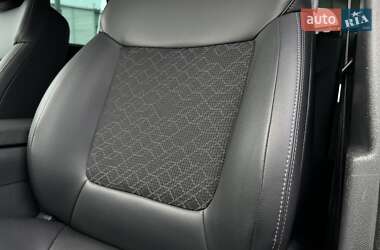 Внедорожник / Кроссовер Peugeot 3008 2015 в 