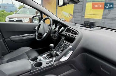 Позашляховик / Кросовер Peugeot 3008 2015 в 