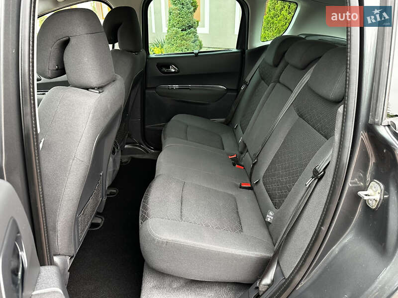 Позашляховик / Кросовер Peugeot 3008 2014 в Стрию