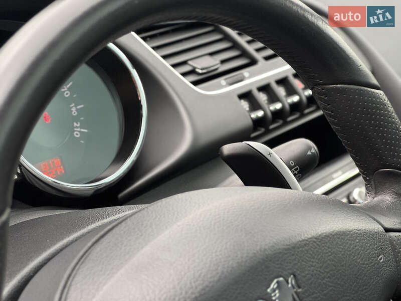 Позашляховик / Кросовер Peugeot 3008 2012 в Стрию