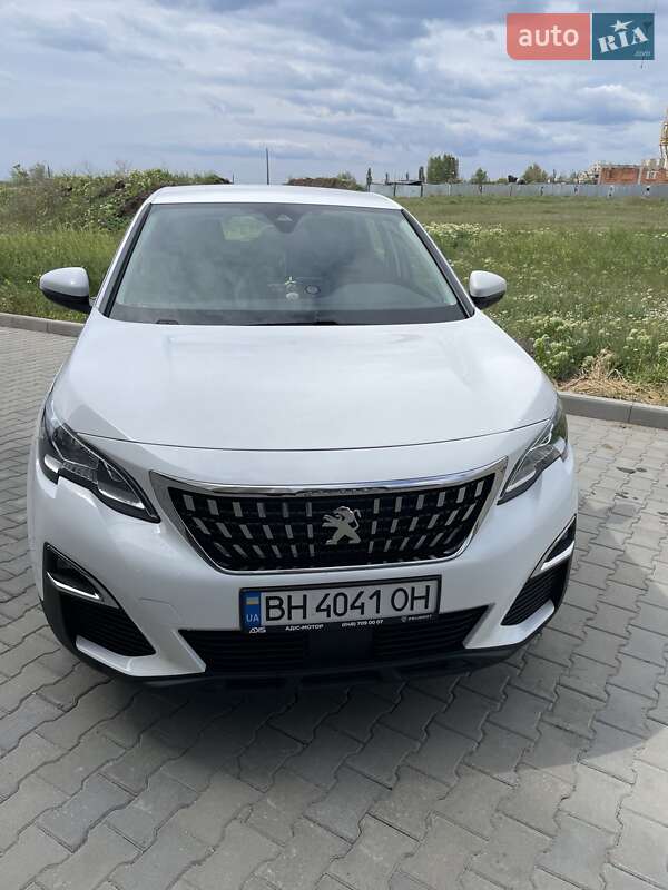 Позашляховик / Кросовер Peugeot 3008 2018 в 