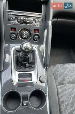 Внедорожник / Кроссовер Peugeot 3008 2012 в 