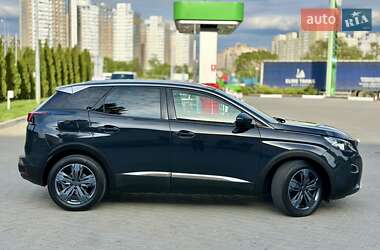 Внедорожник / Кроссовер Peugeot 3008 2018 в 