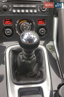 Позашляховик / Кросовер Peugeot 3008 2011 в 