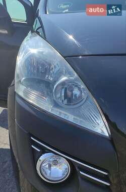Позашляховик / Кросовер Peugeot 3008 2011 в 