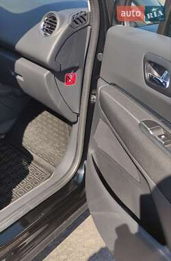 Позашляховик / Кросовер Peugeot 3008 2011 в 