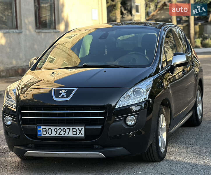 Внедорожник / Кроссовер Peugeot 3008 2013 в 