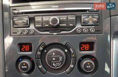 Позашляховик / Кросовер Peugeot 3008 2011 в 