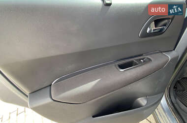 Позашляховик / Кросовер Peugeot 3008 2011 в 