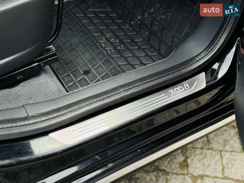 Позашляховик / Кросовер Peugeot 3008 2010 в Чернівцях