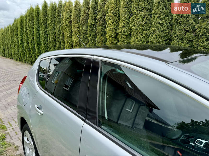 Позашляховик / Кросовер Peugeot 3008 2011 в Луцьку