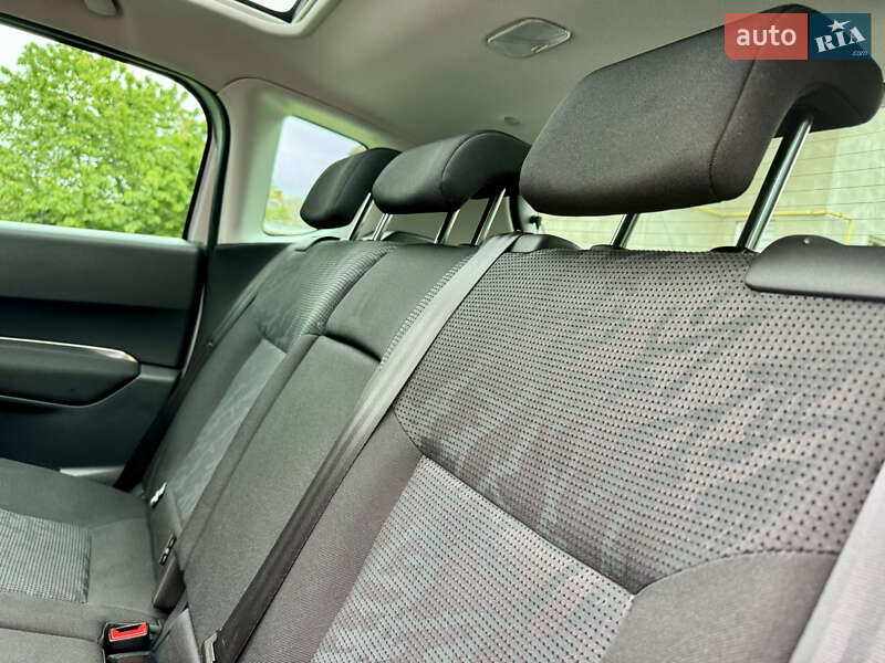 Позашляховик / Кросовер Peugeot 3008 2011 в Луцьку