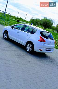Внедорожник / Кроссовер Peugeot 3008 2010 в 