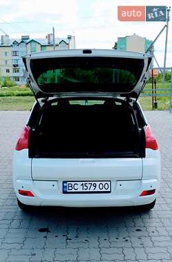 Внедорожник / Кроссовер Peugeot 3008 2010 в 