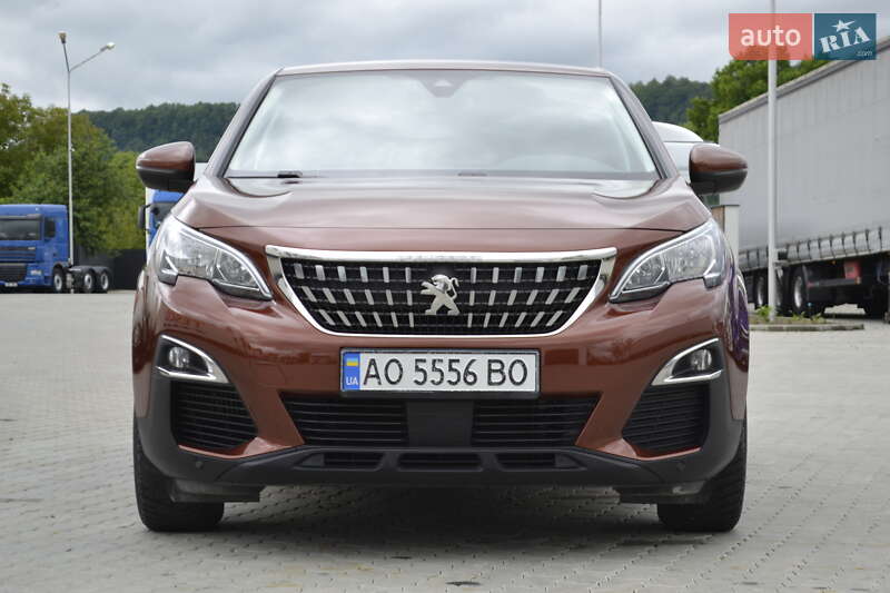 Позашляховик / Кросовер Peugeot 3008 2017 в Хусті