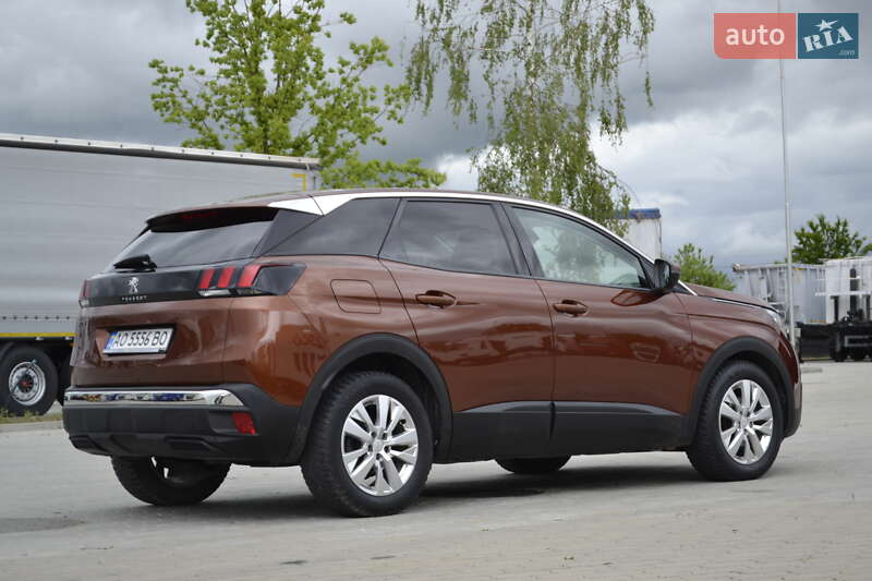 Позашляховик / Кросовер Peugeot 3008 2017 в Хусті