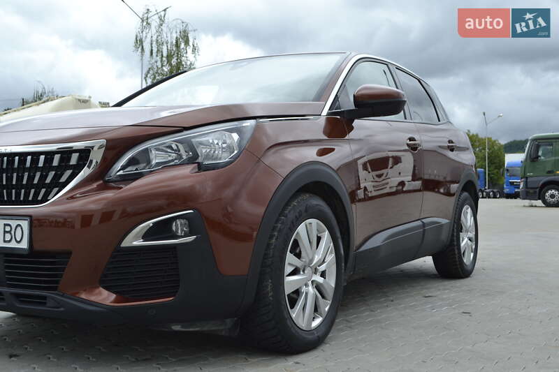 Позашляховик / Кросовер Peugeot 3008 2017 в Хусті