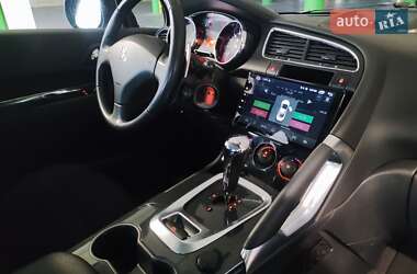 Позашляховик / Кросовер Peugeot 3008 2013 в Києві