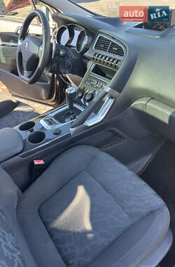 Позашляховик / Кросовер Peugeot 3008 2013 в 