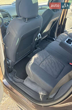 Позашляховик / Кросовер Peugeot 3008 2013 в 
