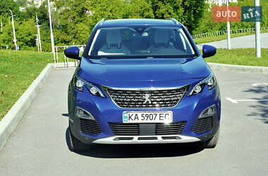 Внедорожник / Кроссовер Peugeot 3008 2018 в 