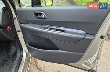 Внедорожник / Кроссовер Peugeot 3008 2011 в 