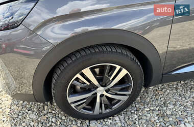 Позашляховик / Кросовер Peugeot 3008 2021 в 